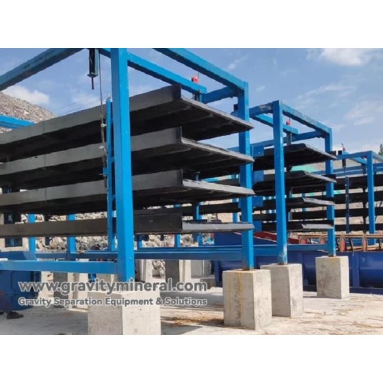 Table à secousses à plusieurs étages